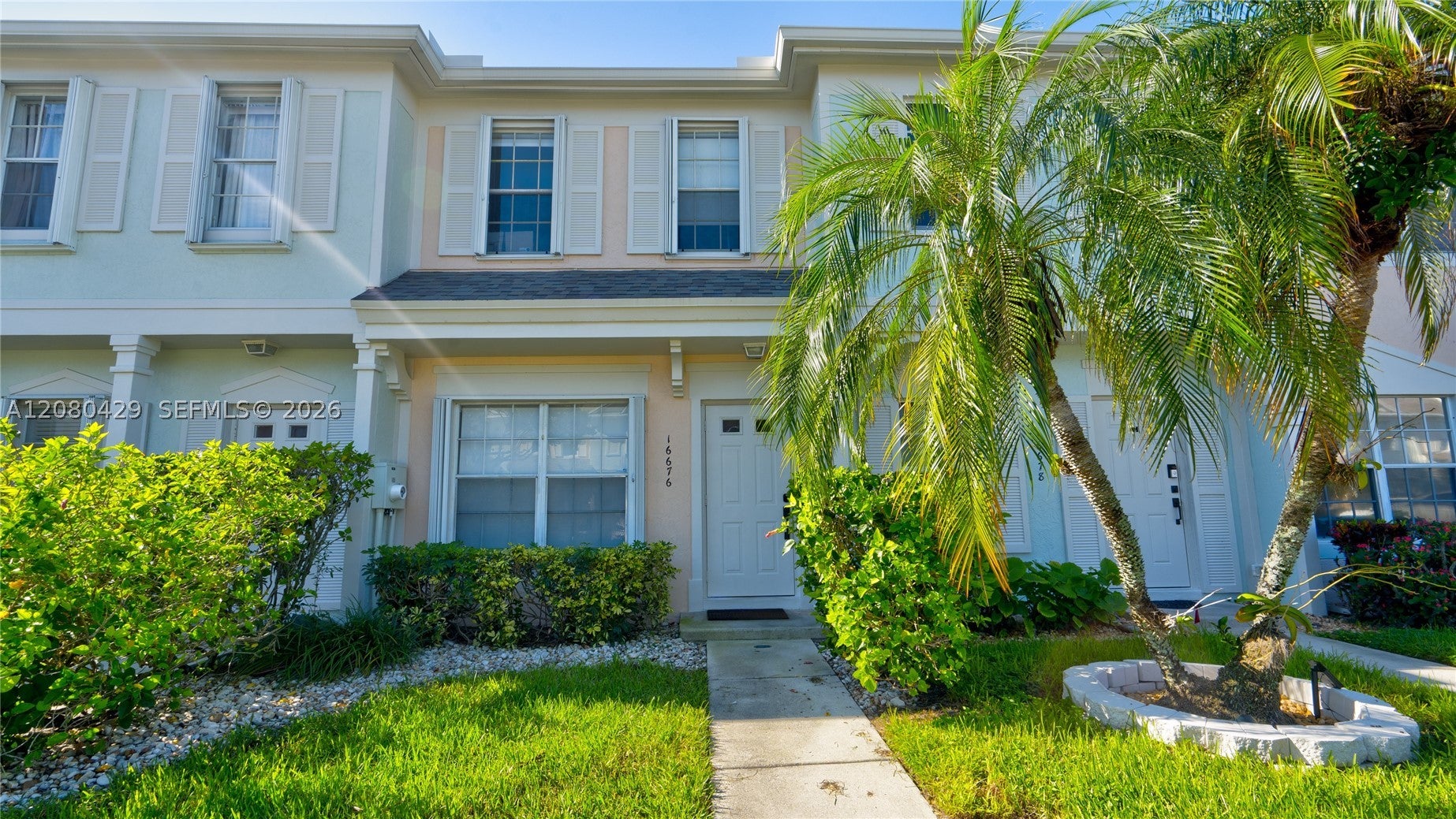 16676 Hemingway Dr