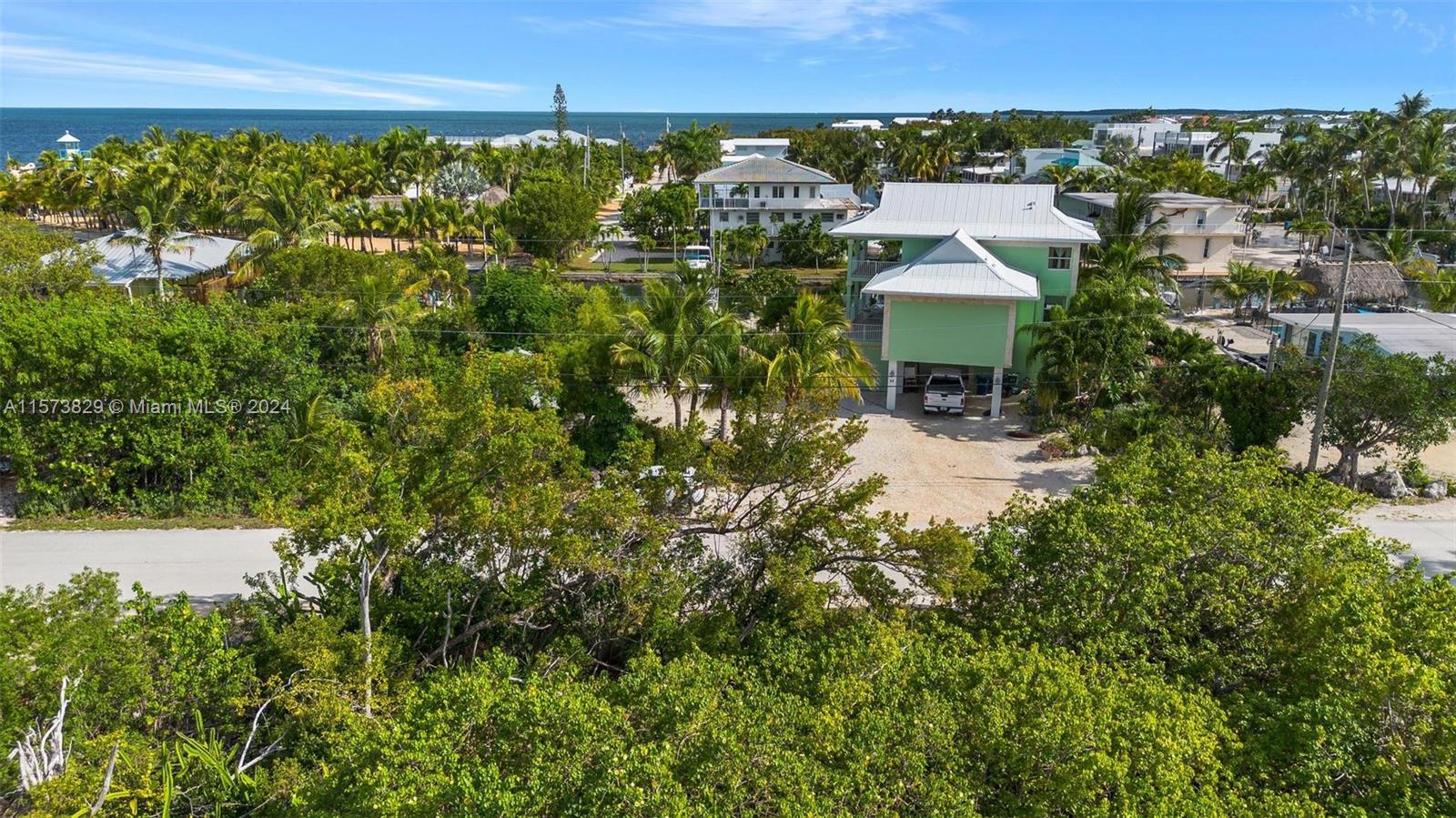 KEY LARGO BEACH - Land