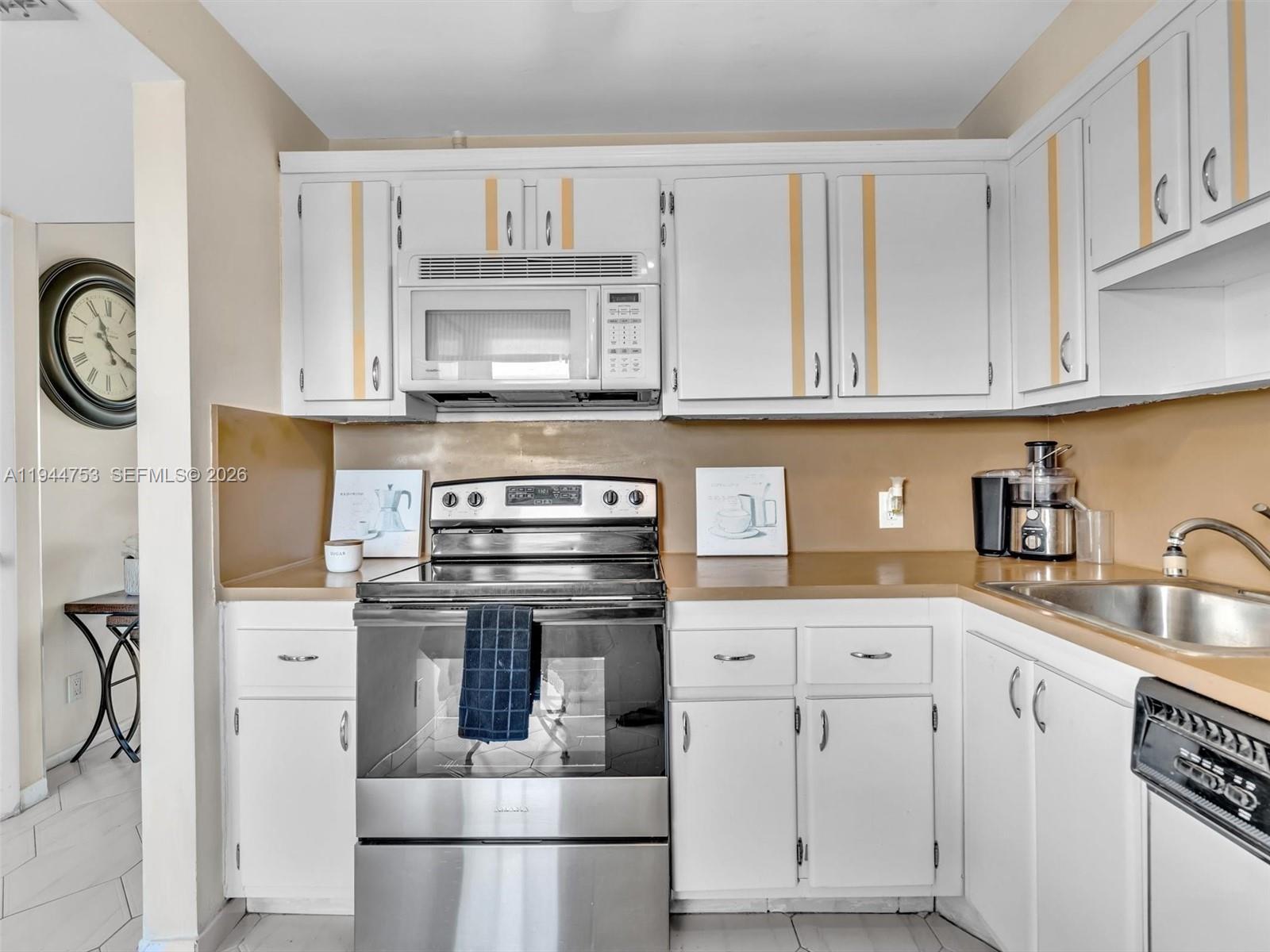 BISCAYA IV CONDO - Residential