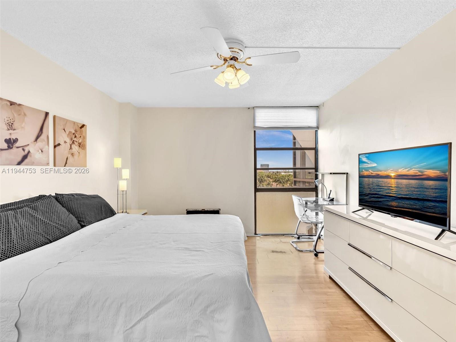 BISCAYA IV CONDO - Residential