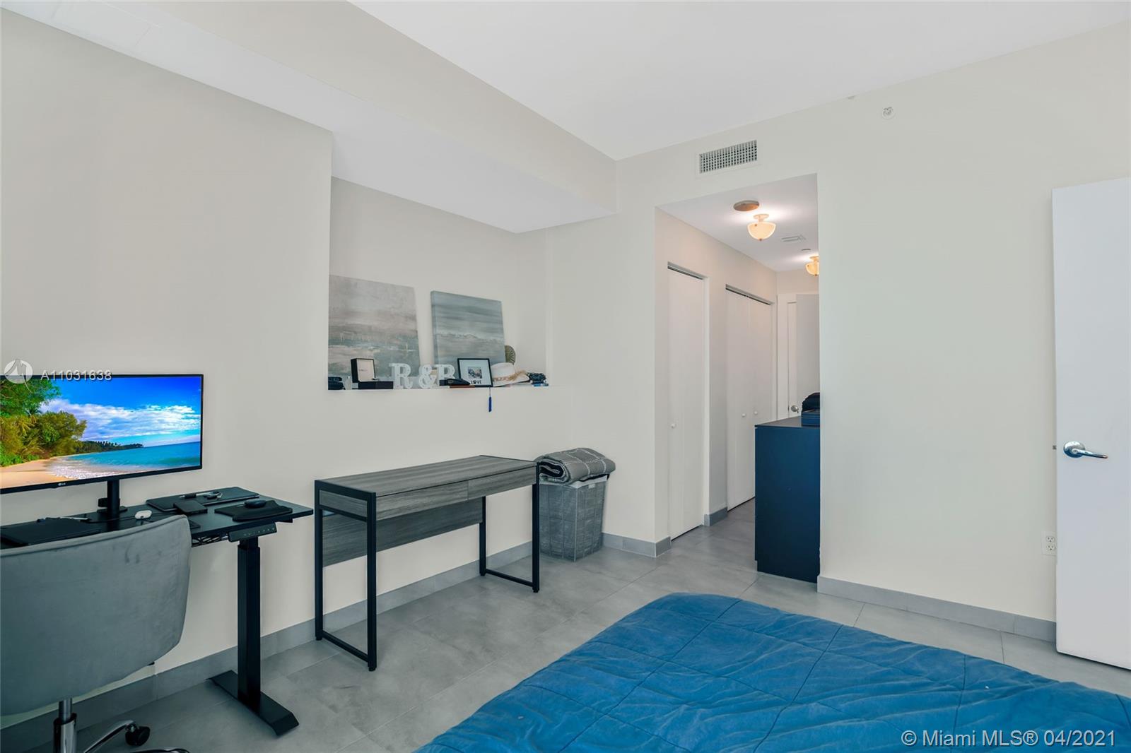 900 BISCAYNE BAY CONDO - Residential