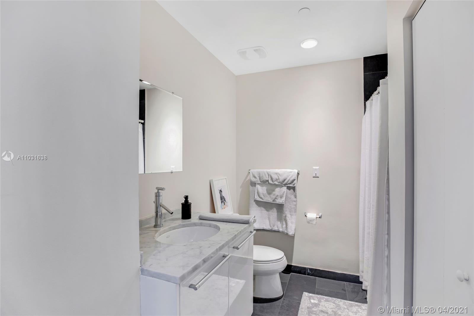 900 BISCAYNE BAY CONDO - Residential