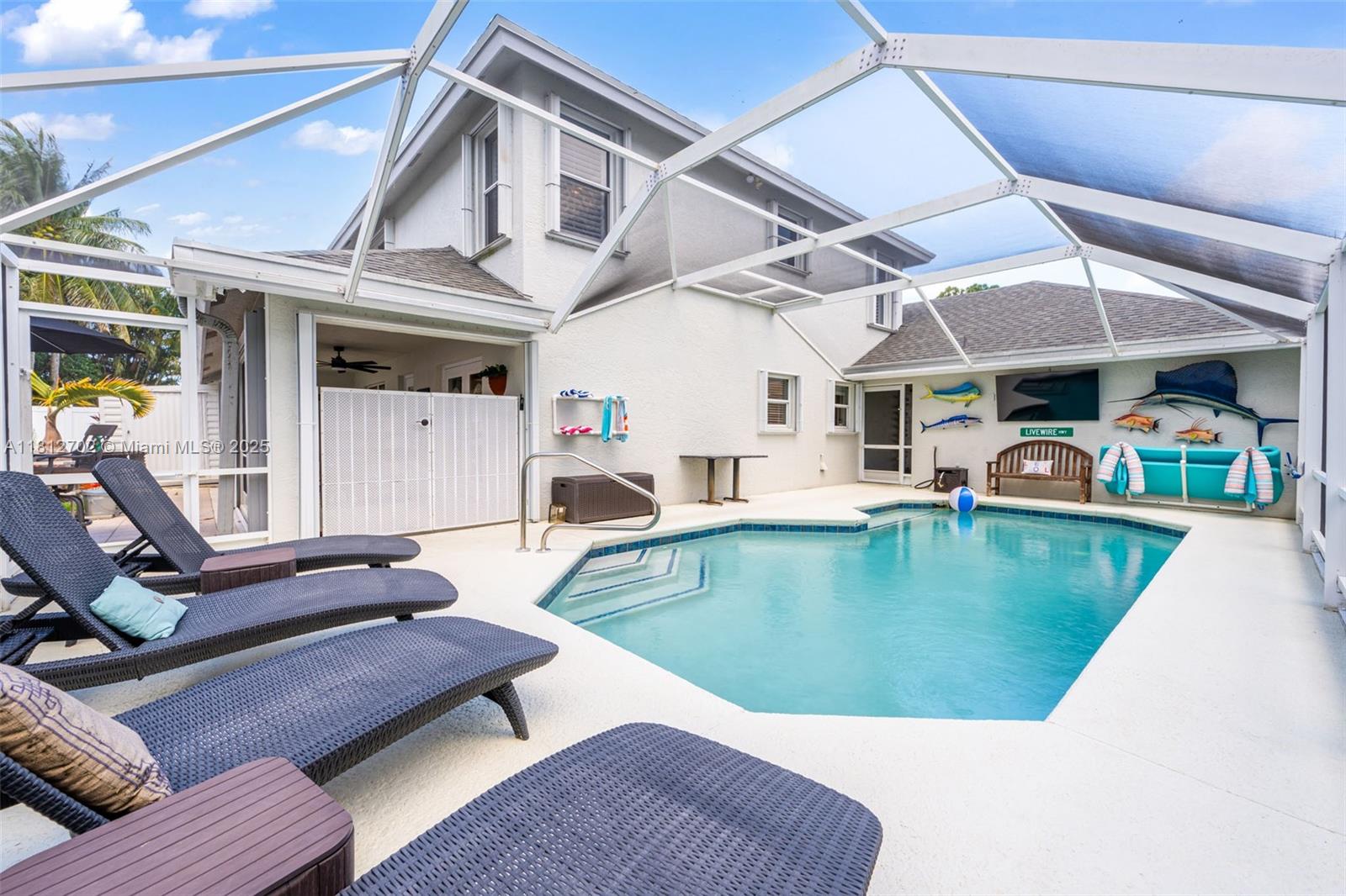 NORTH PALM BEACH HEIGHTS - Residential
