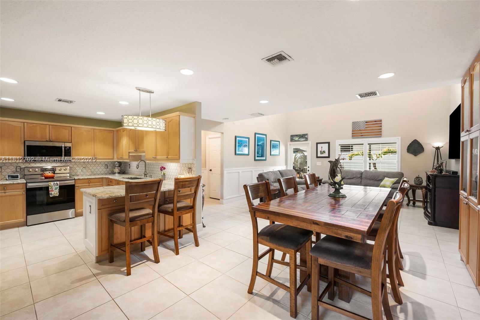 NORTH PALM BEACH HEIGHTS - Residential