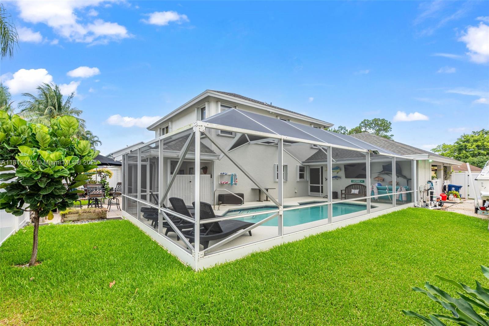 NORTH PALM BEACH HEIGHTS - Residential