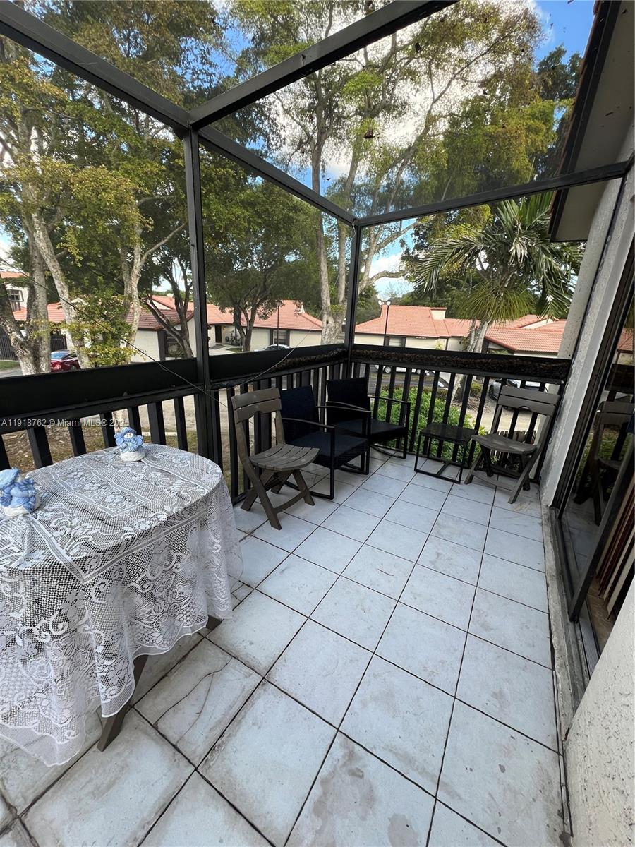 LAKES MEADOW VILG HOMES C - Residential