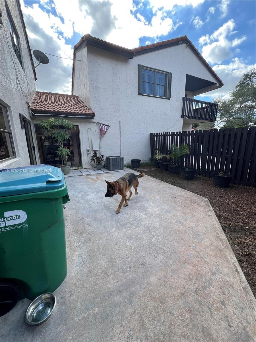 LAKES MEADOW VILG HOMES C - Residential