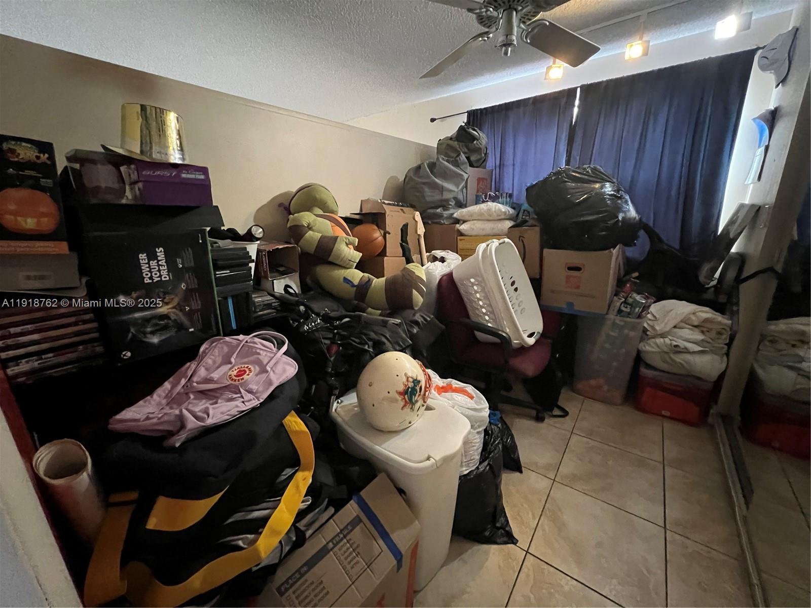 LAKES MEADOW VILG HOMES C - Residential