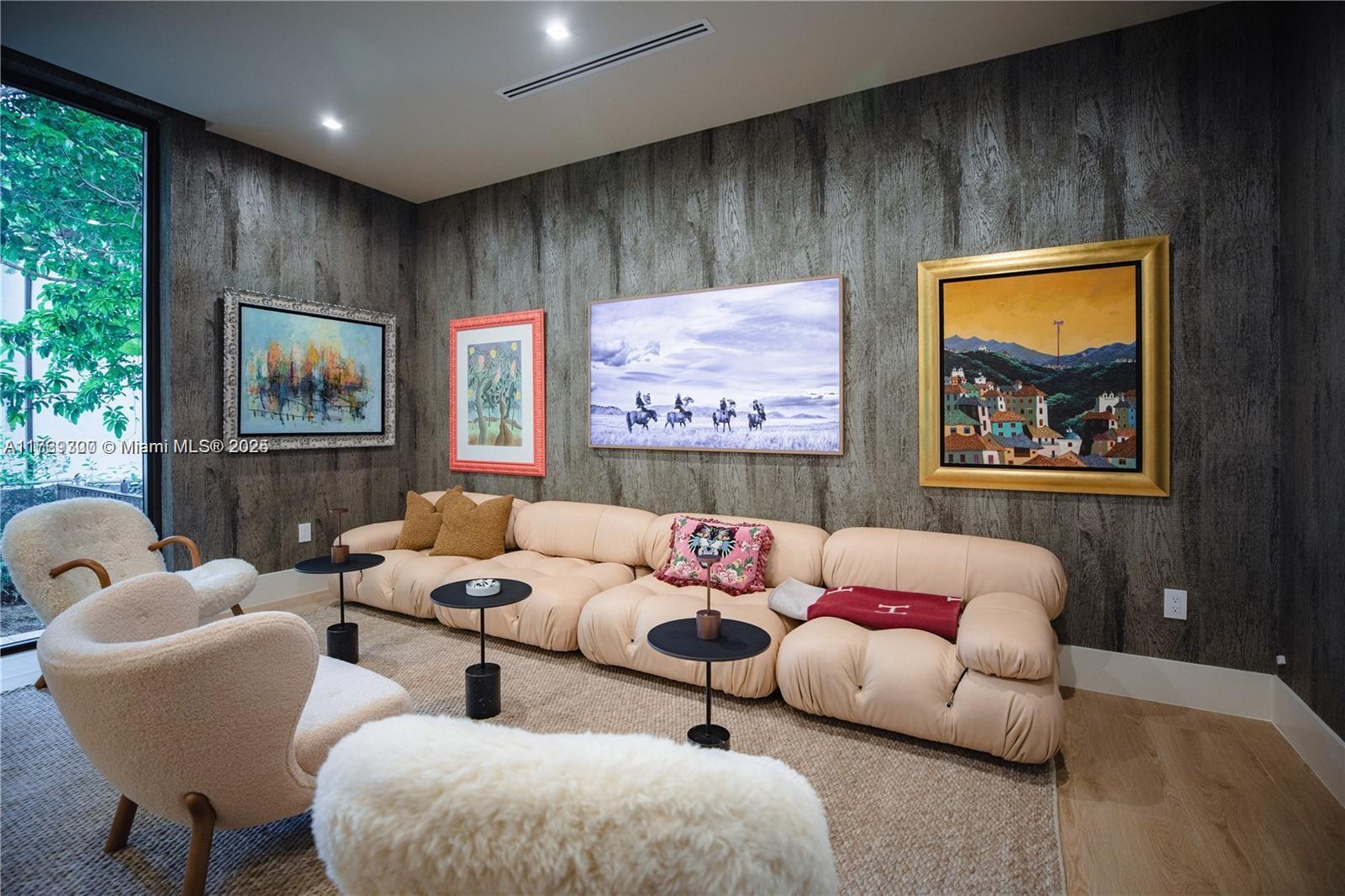 DAVIS OAKS - Residential
