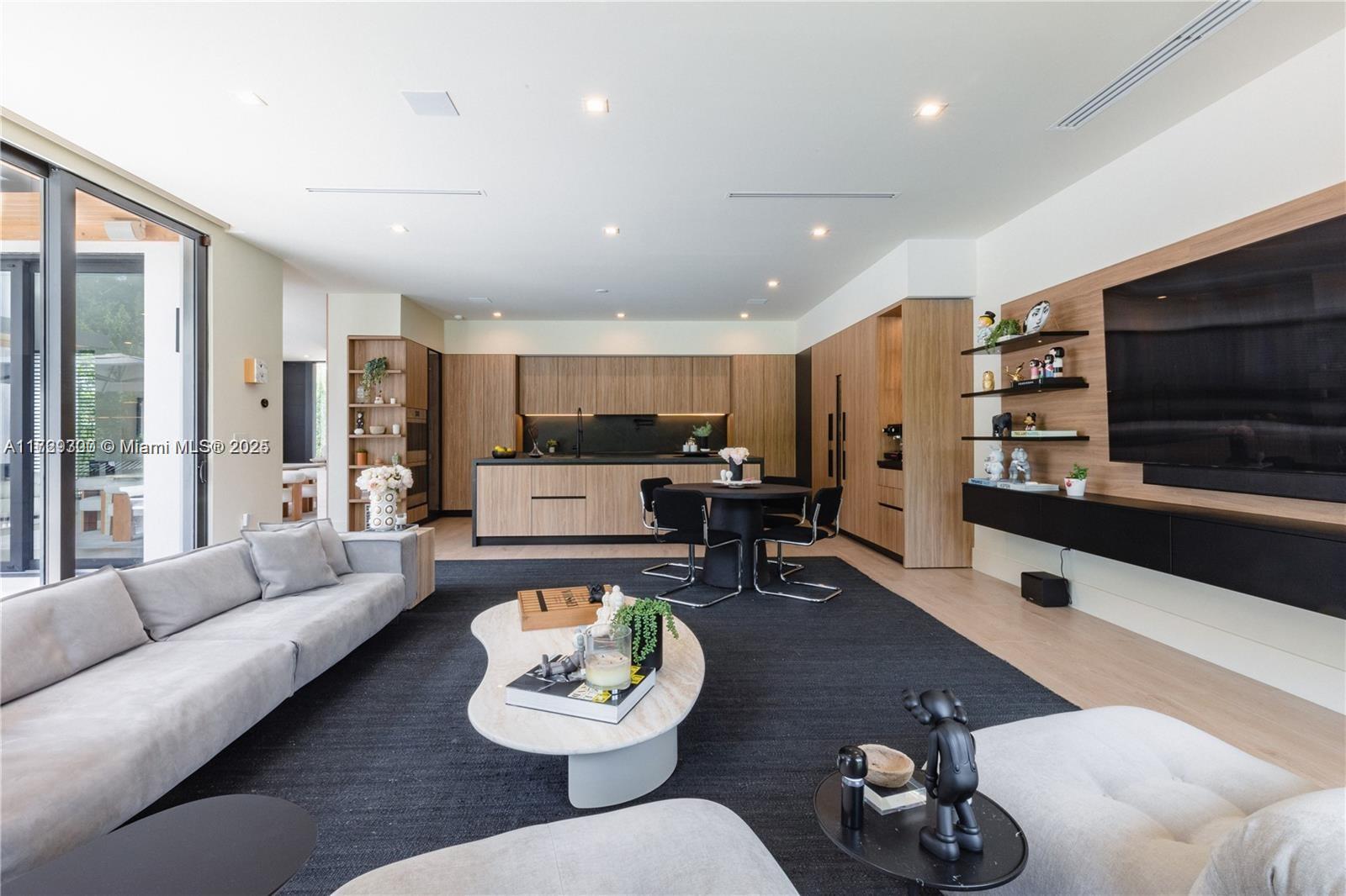 DAVIS OAKS - Residential