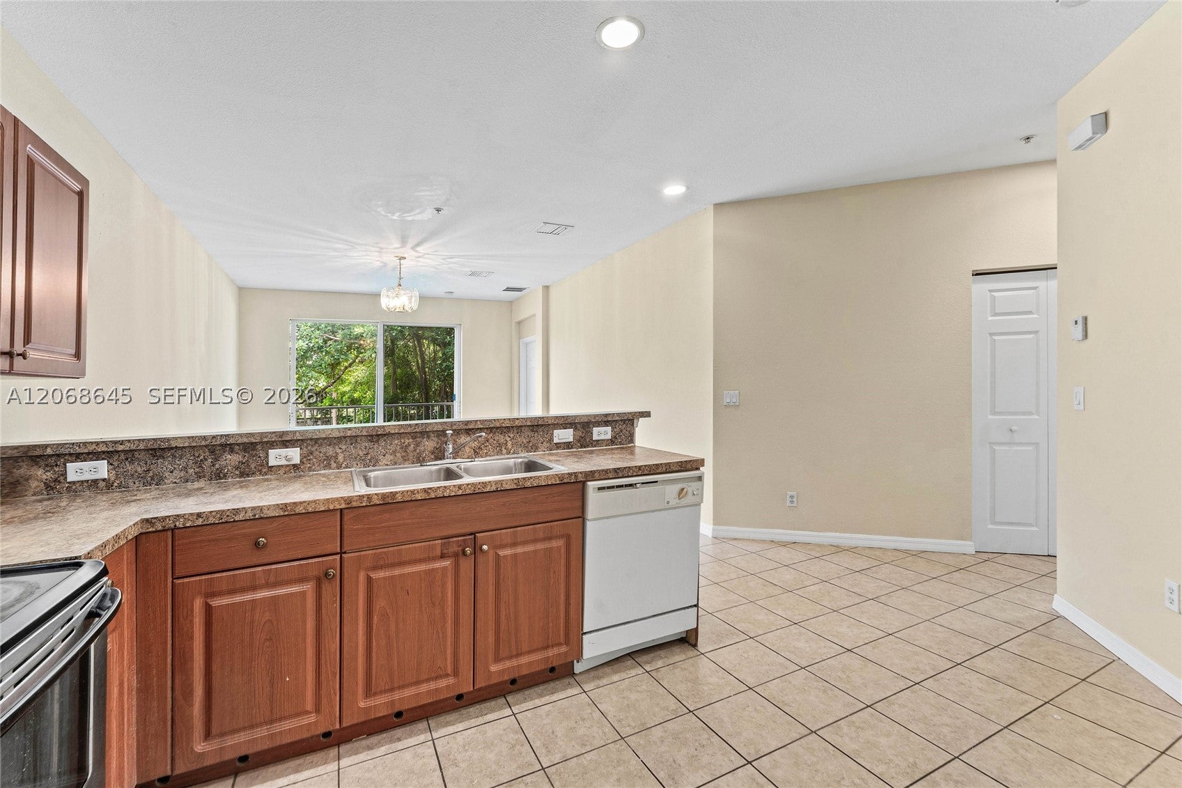 2004 Freeport Ln 4106, Riviera Beach FL 33404