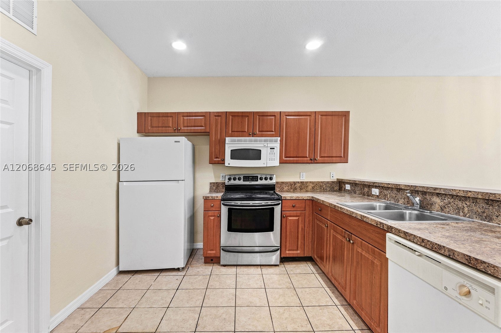 2004 Freeport Ln 4106