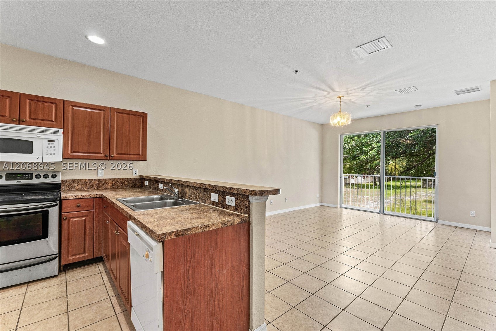 2004 Freeport Ln 4106