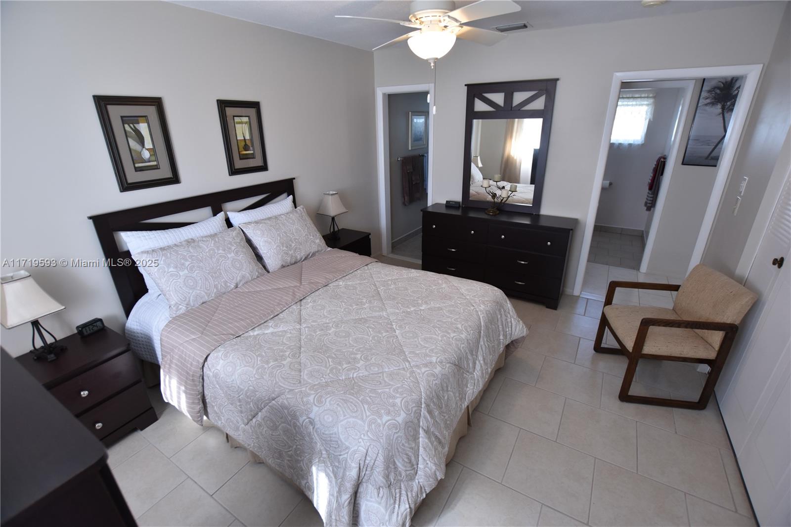 CRESTHAVEN VILLAS 16 COND - Residential