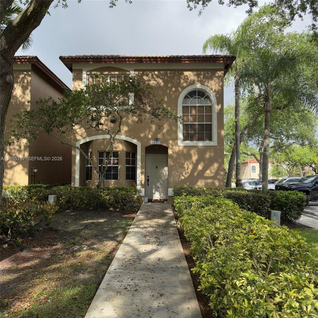 Photo of 16029 Emerald Cove Rd, Weston, FL 33331 (MLS # A11995187)