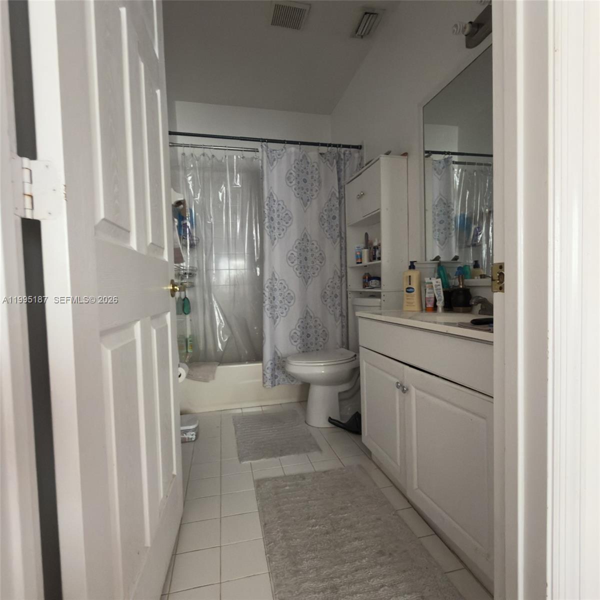 EMERALD COURTS - OPAL CRE - Residential