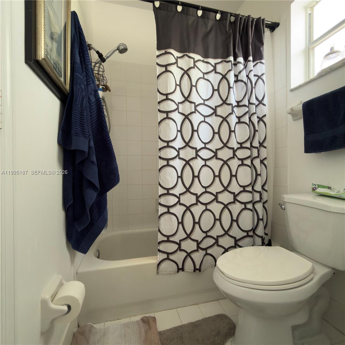 EMERALD COURTS - OPAL CRE - Residential