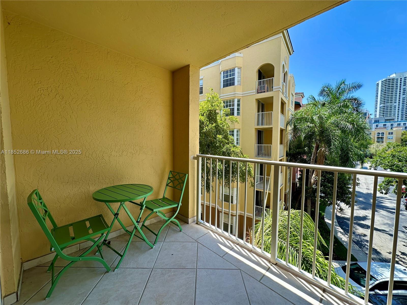 19701 E Country Club Dr 5405