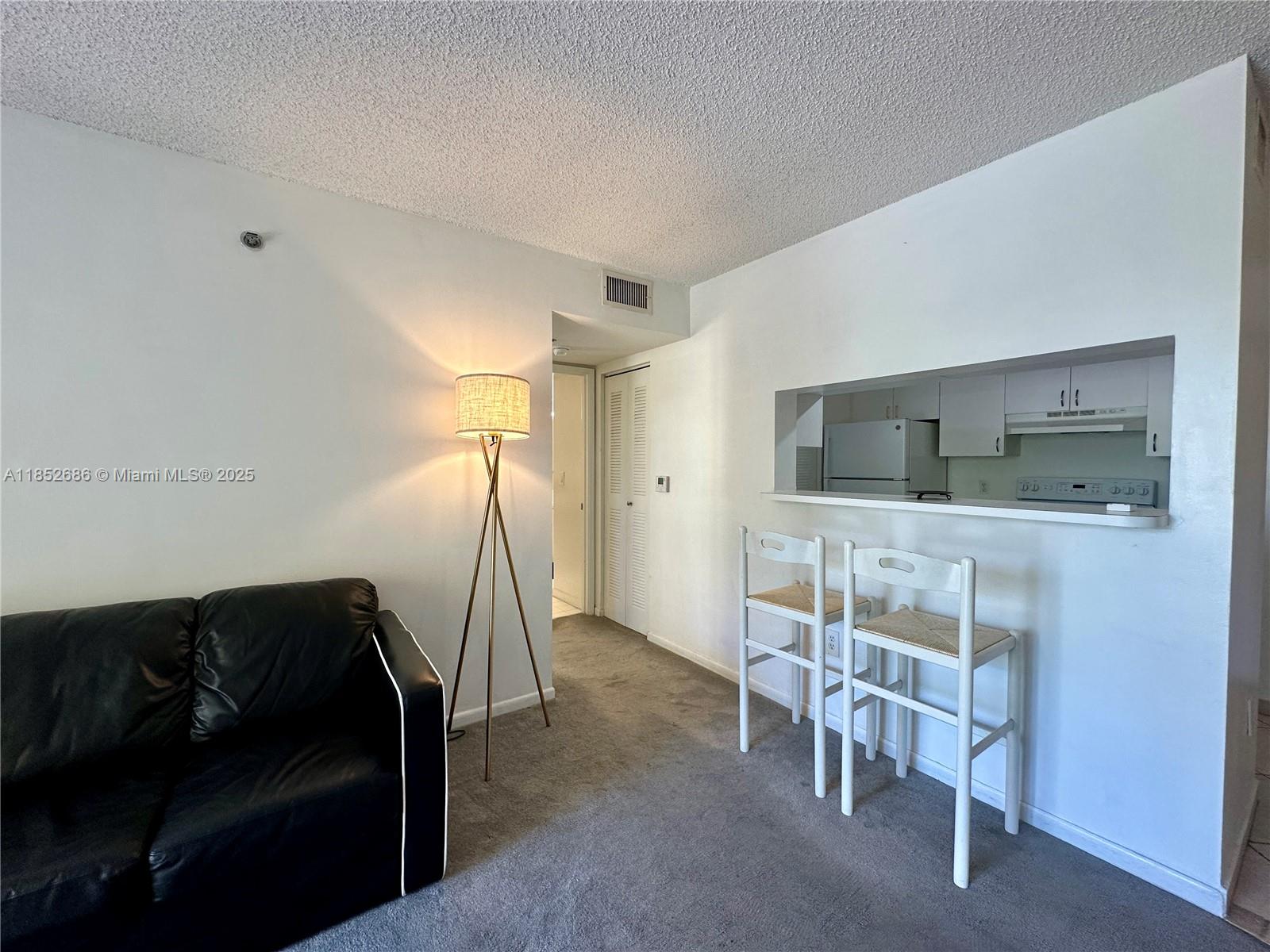 19701 E Country Club Dr 5405