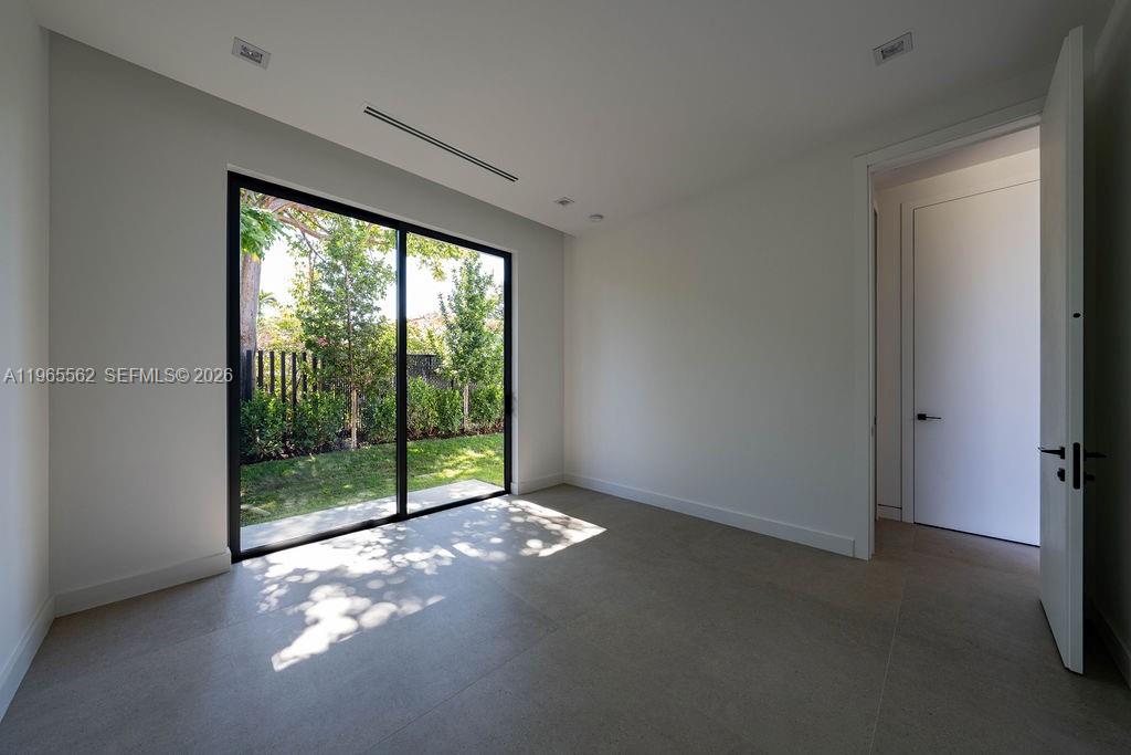 BAY HEIGHTS - Residential