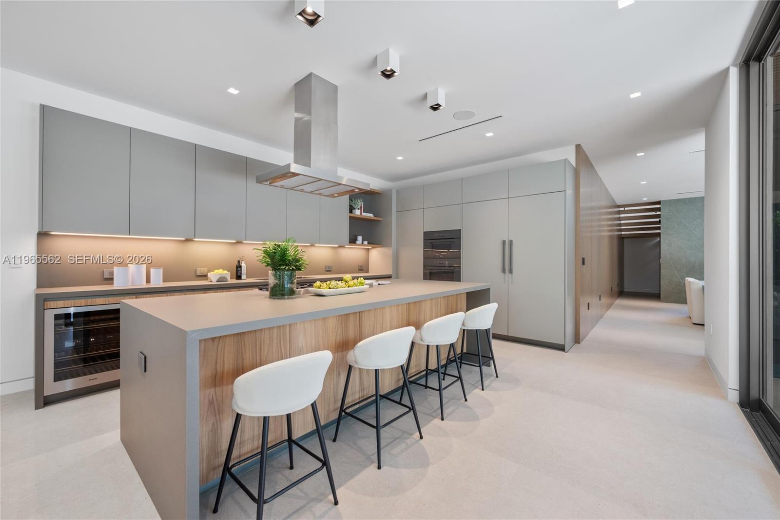 BAY HEIGHTS - Residential