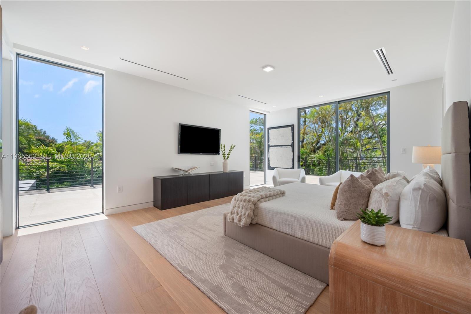 BAY HEIGHTS - Residential