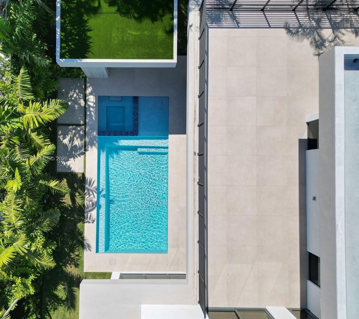 BAY HEIGHTS - Residential