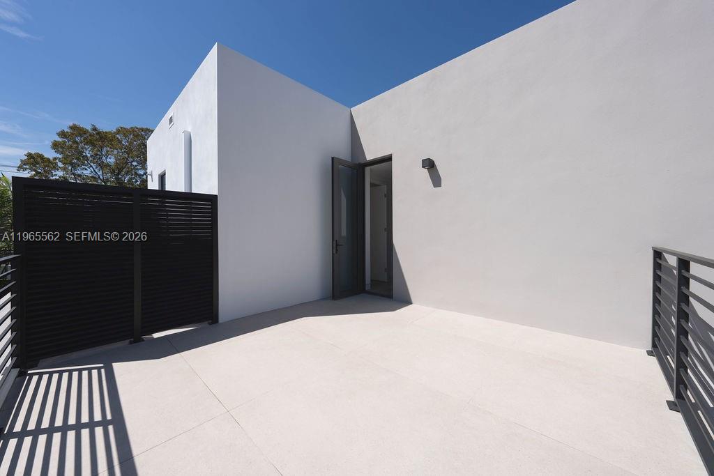 BAY HEIGHTS - Residential