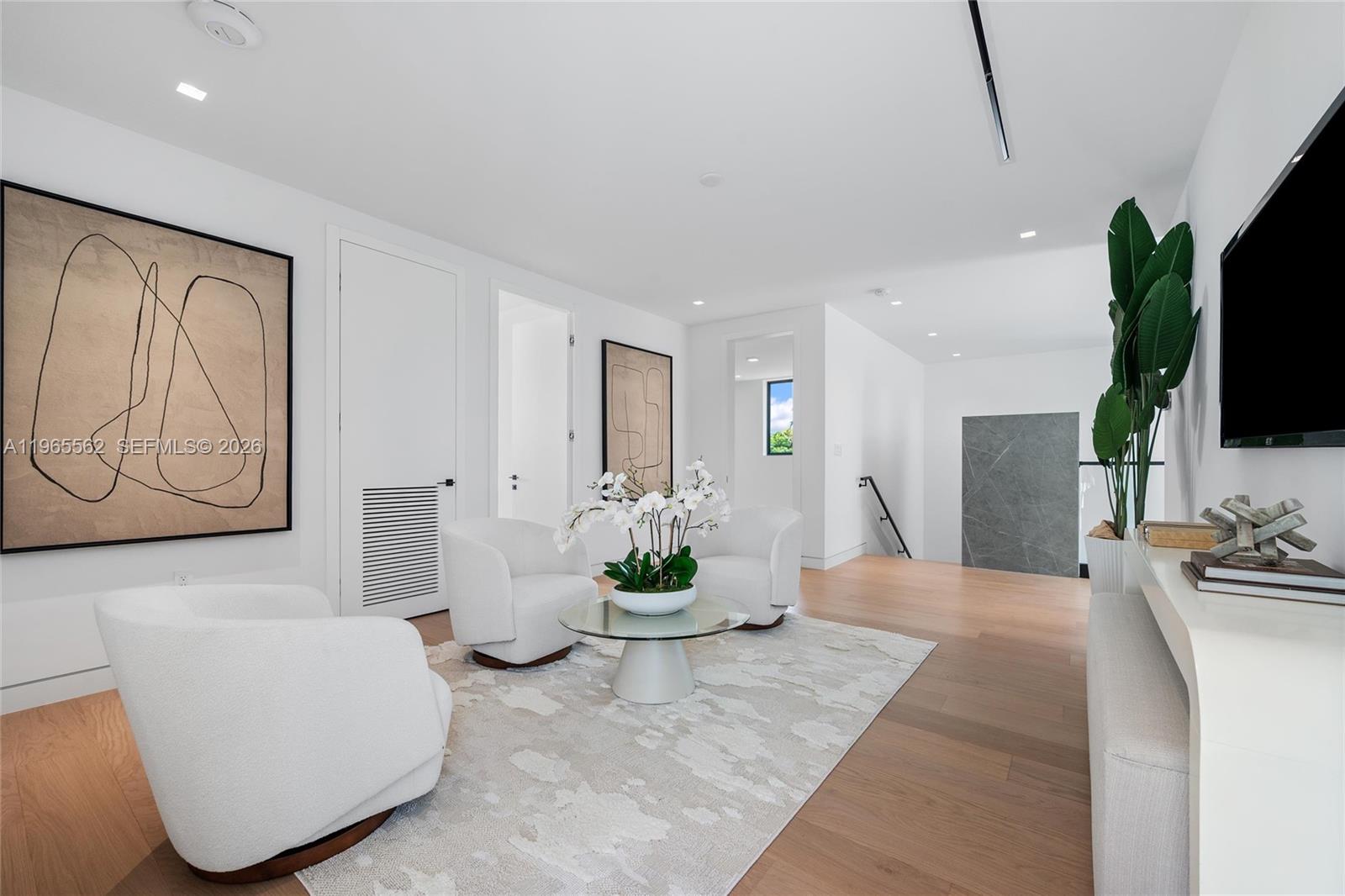 BAY HEIGHTS - Residential