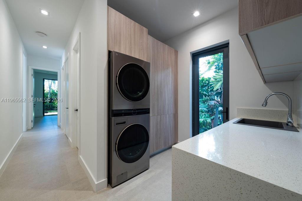 BAY HEIGHTS - Residential