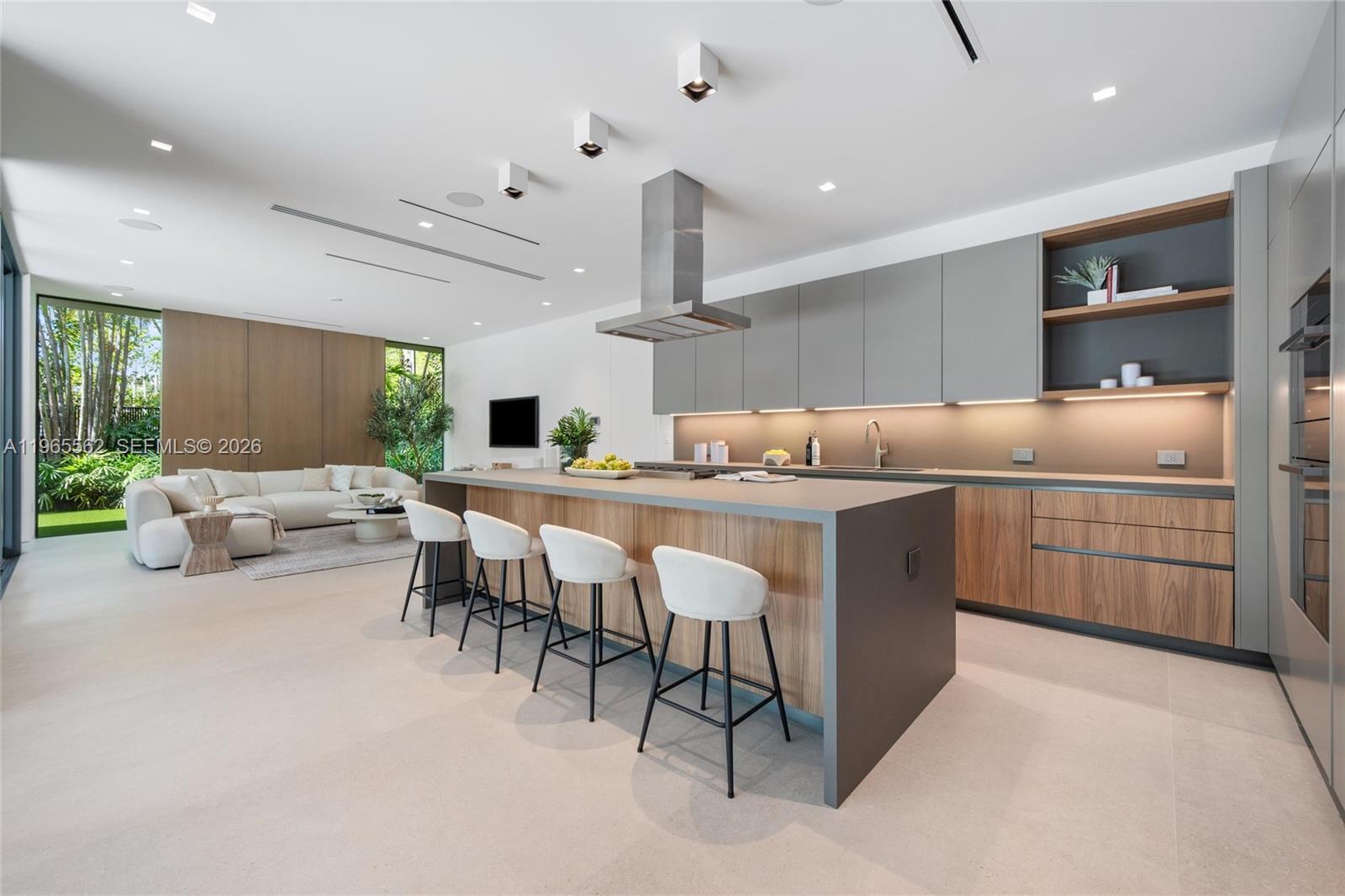 BAY HEIGHTS - Residential