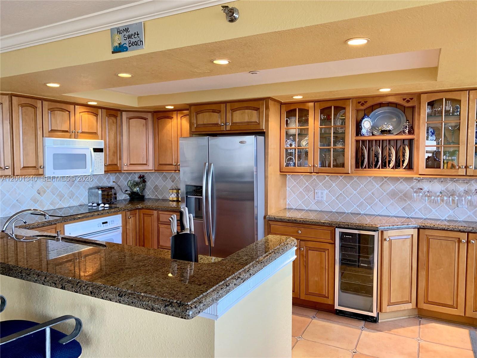 CLUB ATLANTIS CONDO - Residential Lease