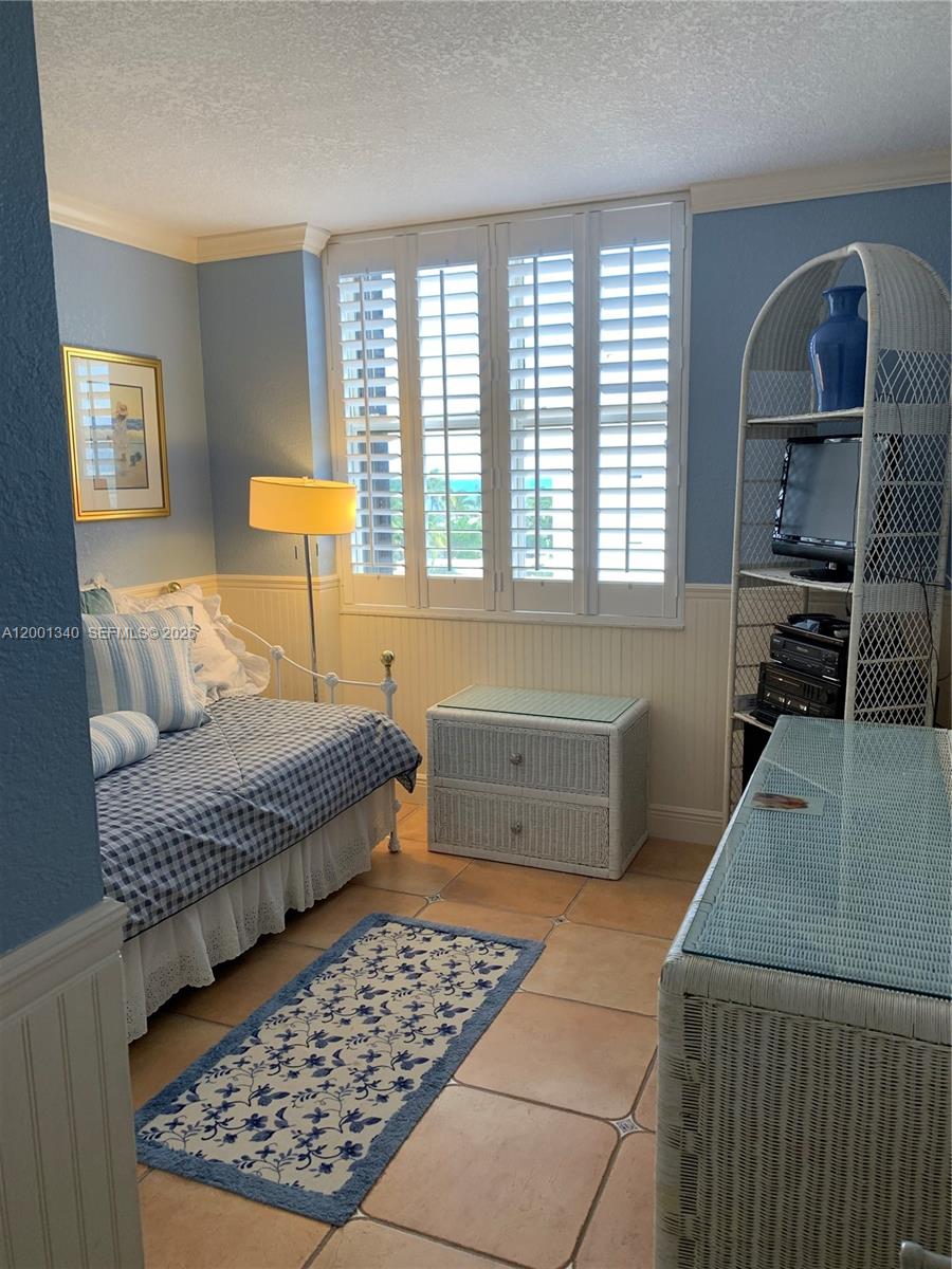 CLUB ATLANTIS CONDO - Residential Lease