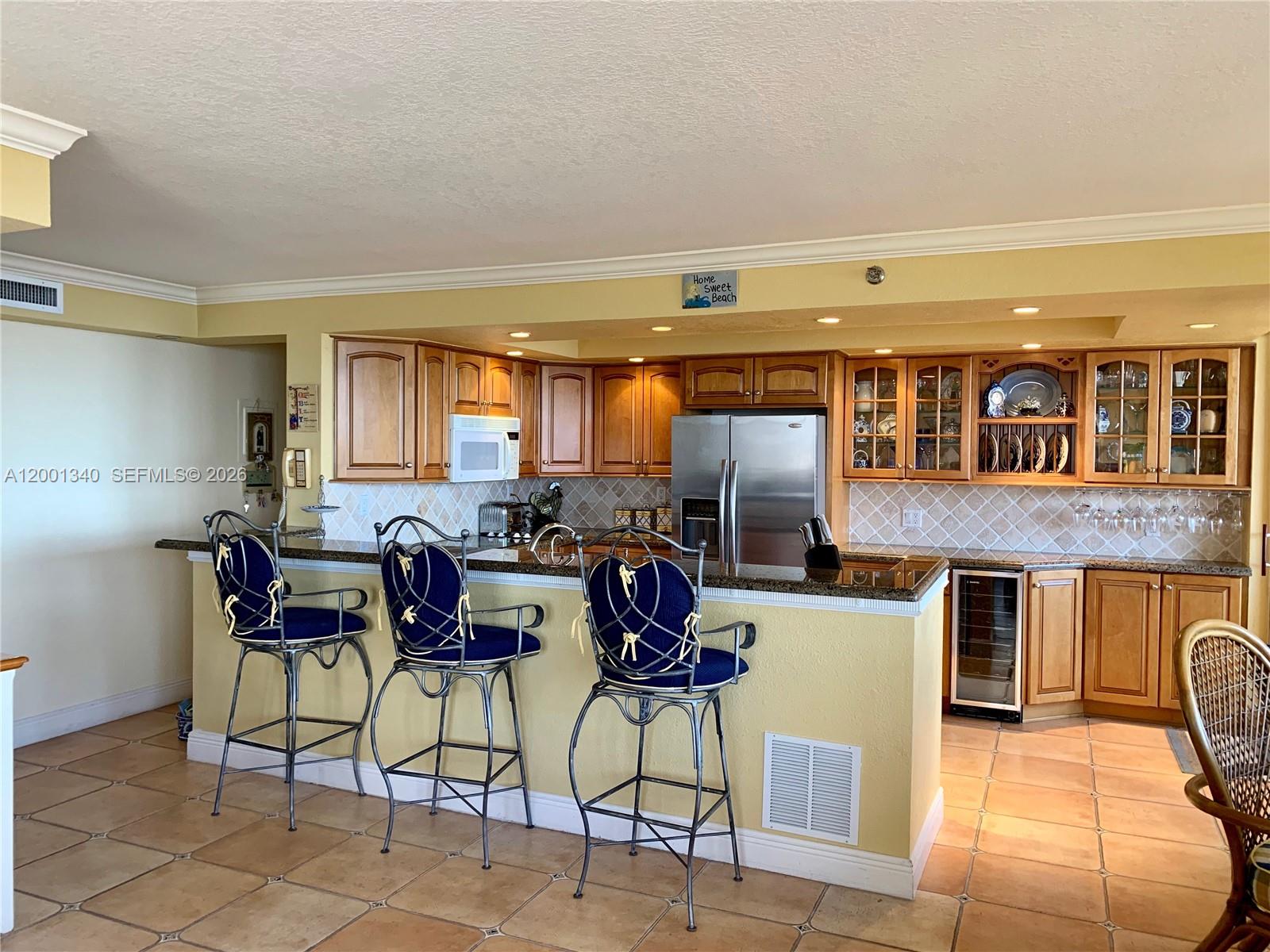 CLUB ATLANTIS CONDO - Residential Lease