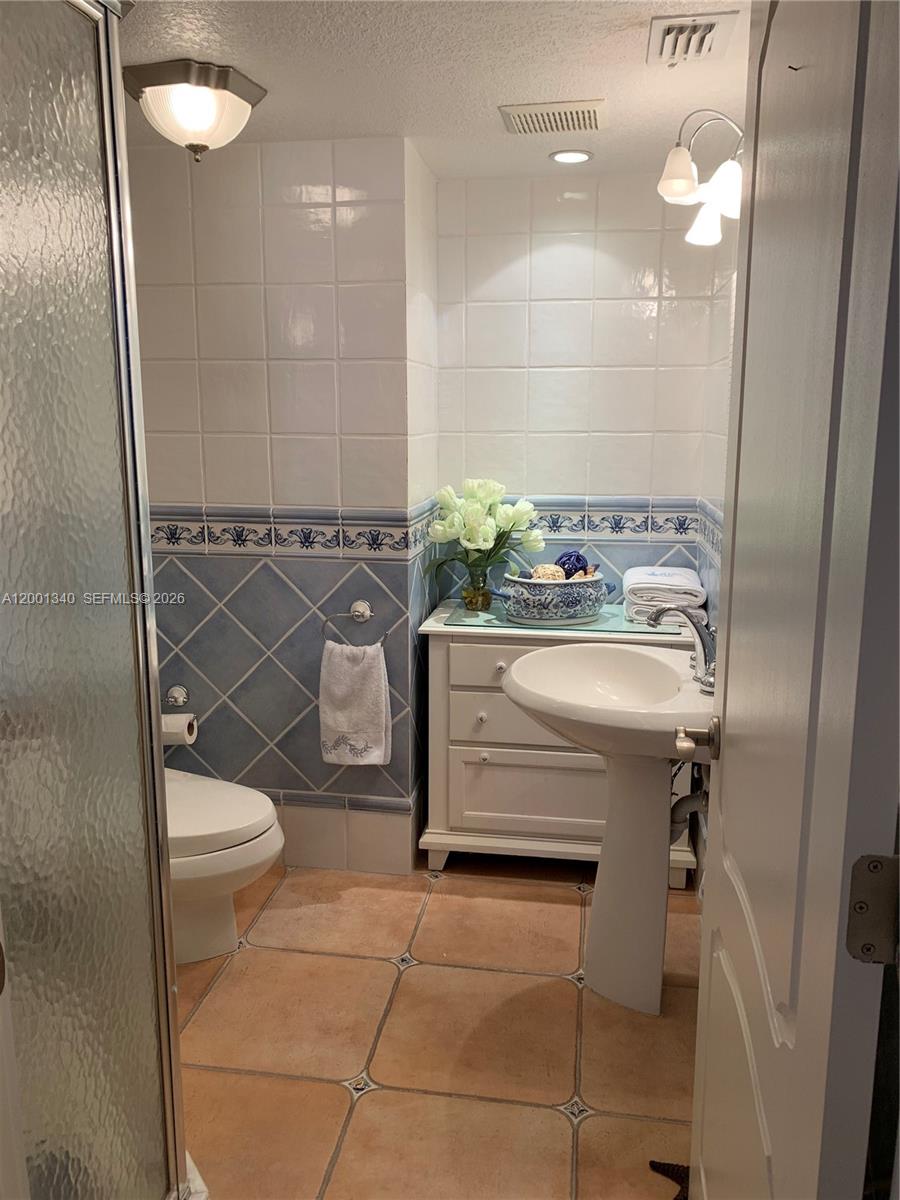 CLUB ATLANTIS CONDO - Residential Lease