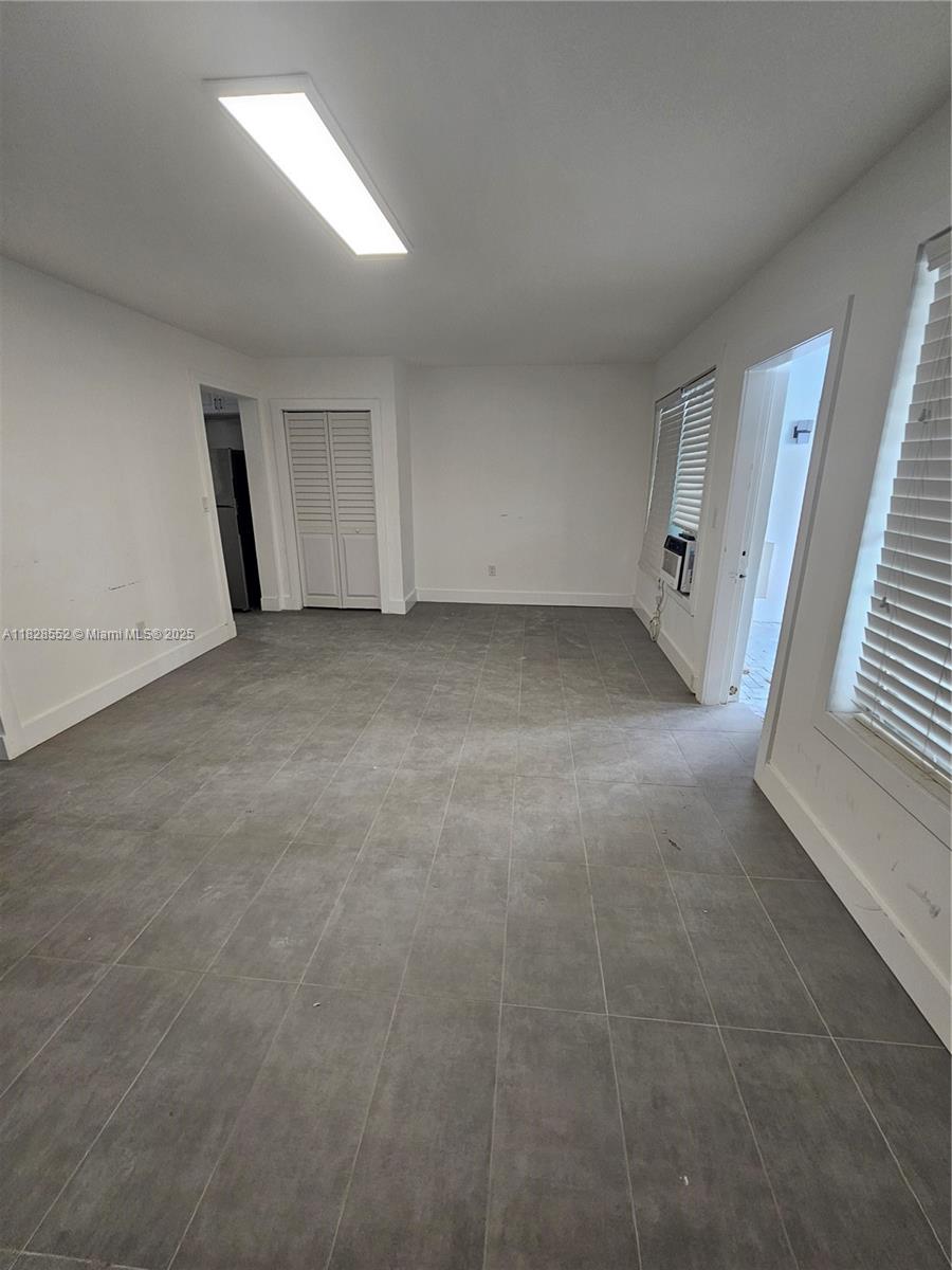 7825 Crespi Blvd 2