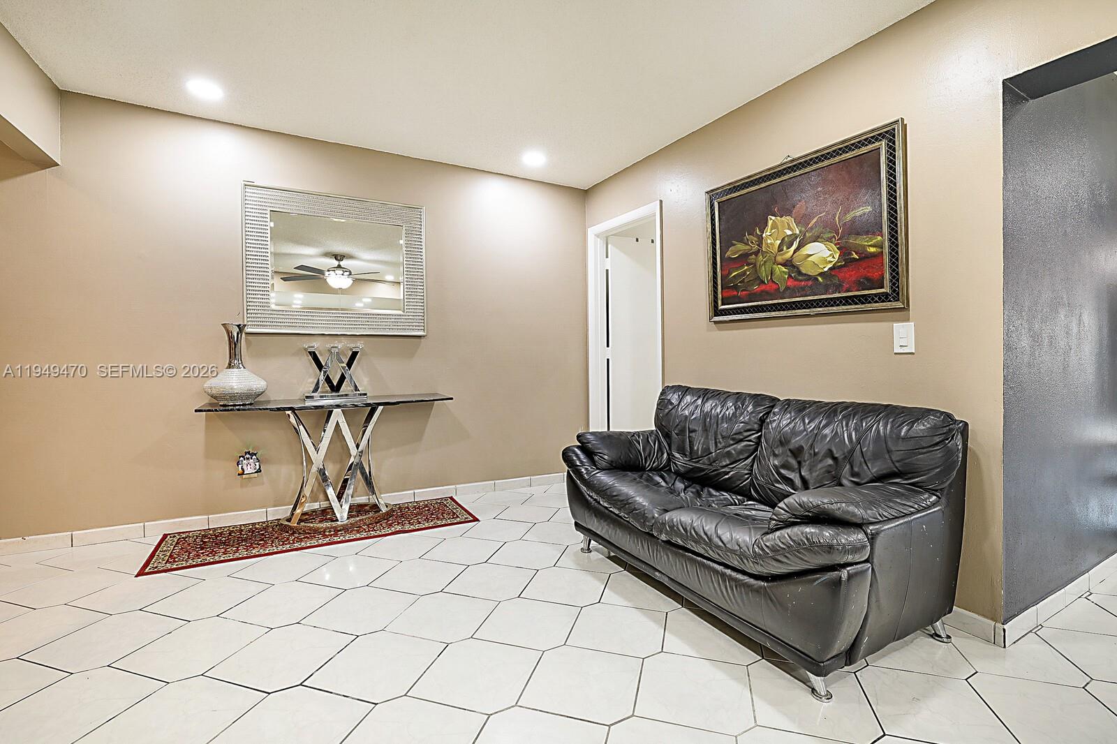 RAINBOW LAKES - Residential