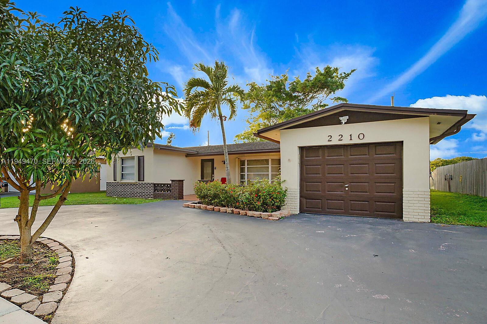 RAINBOW LAKES - Residential