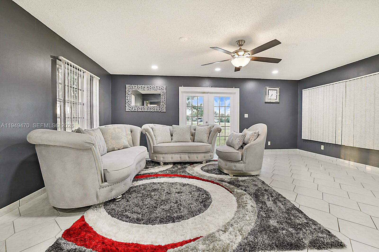 RAINBOW LAKES - Residential