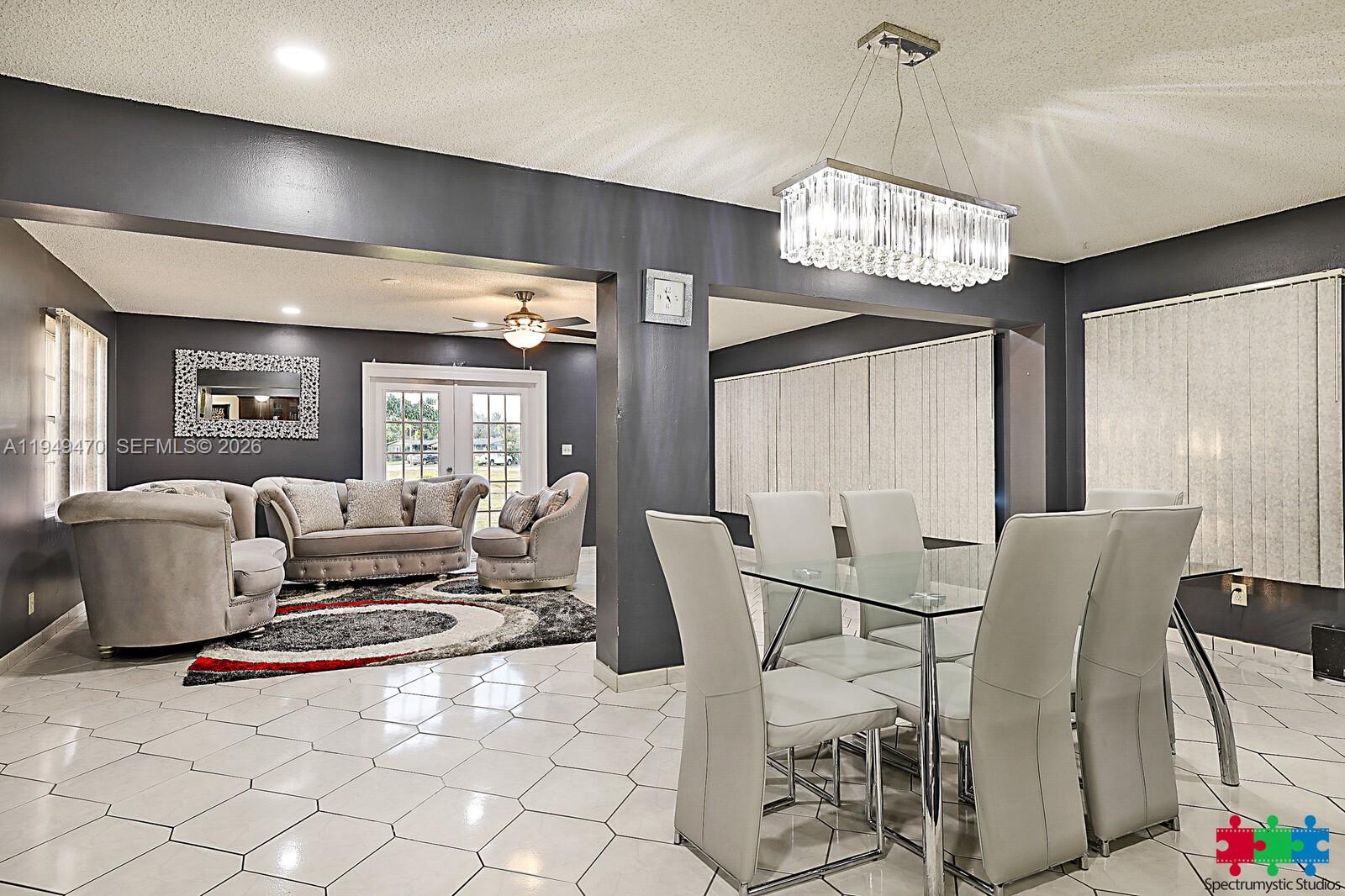 RAINBOW LAKES - Residential