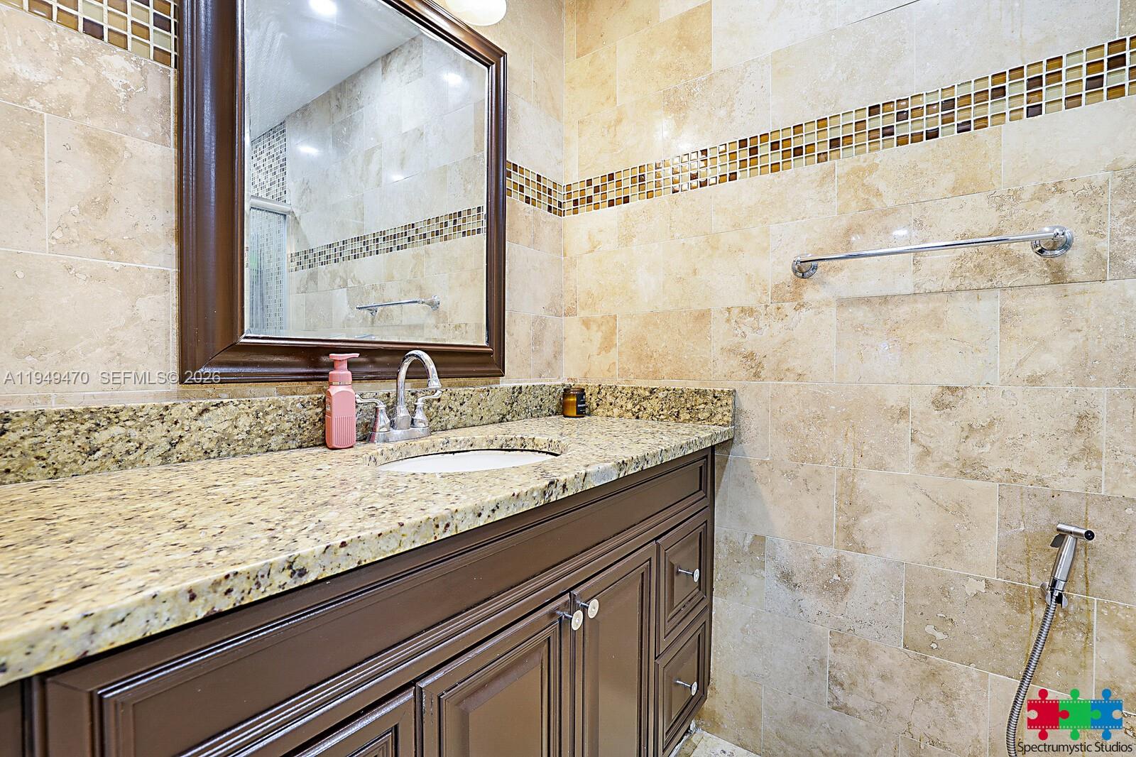 RAINBOW LAKES - Residential