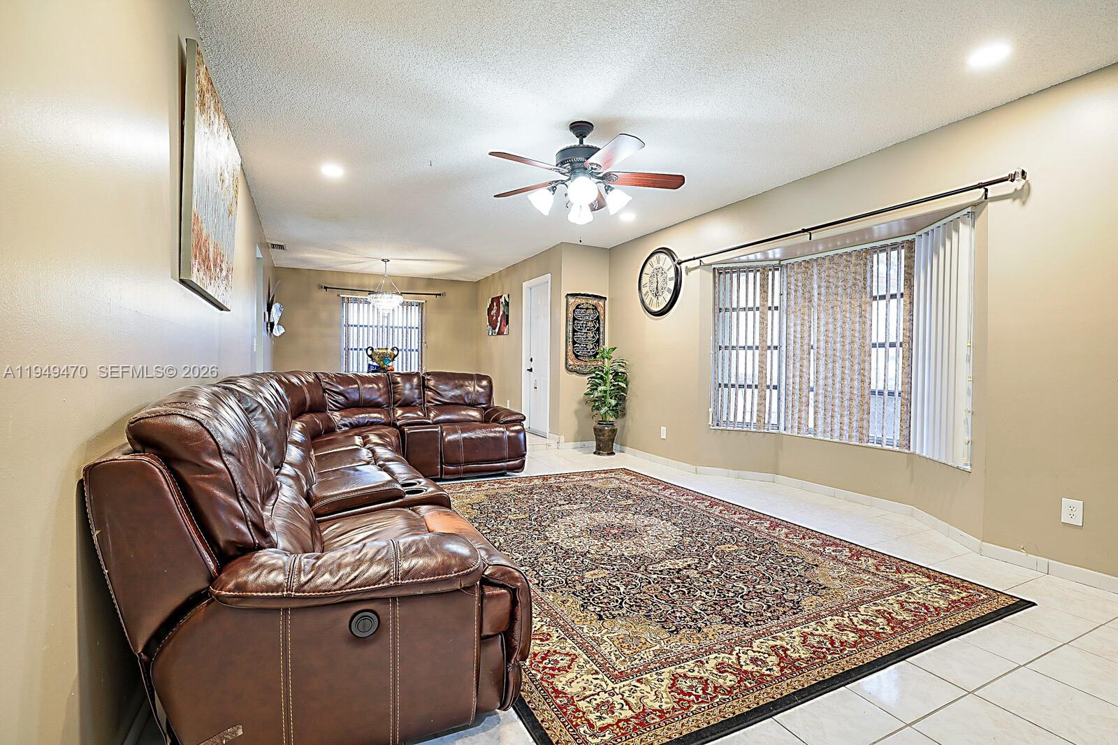 RAINBOW LAKES - Residential