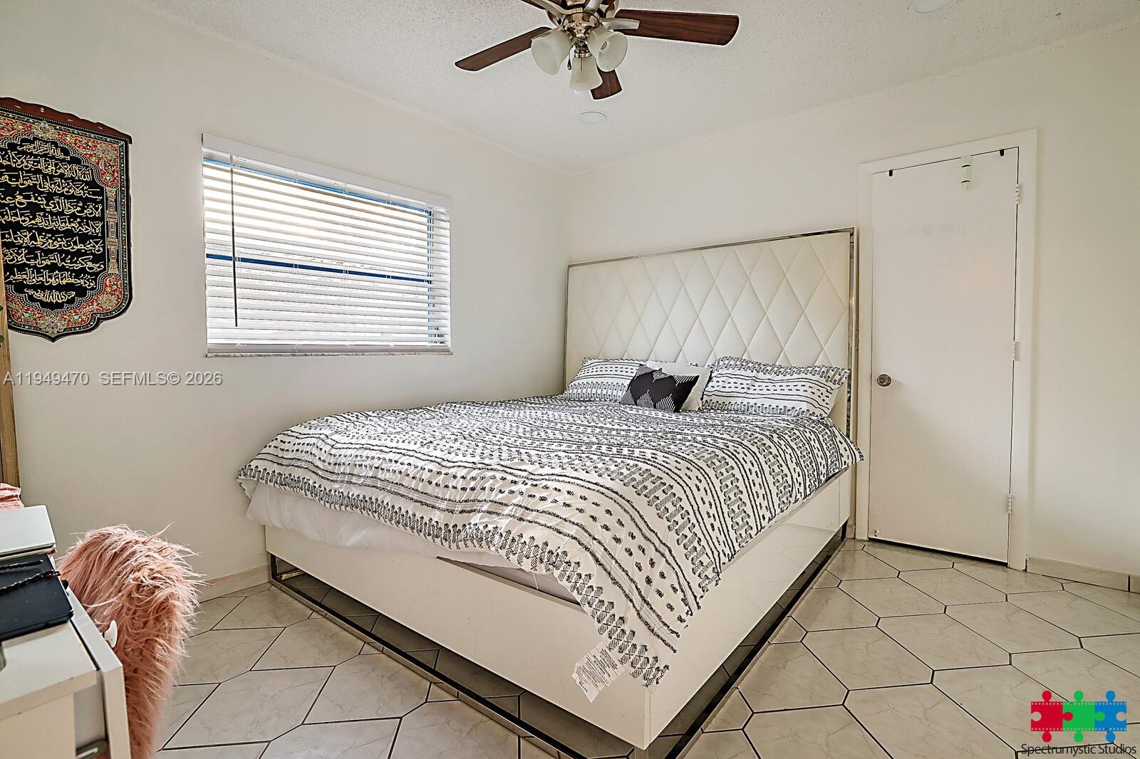 RAINBOW LAKES - Residential