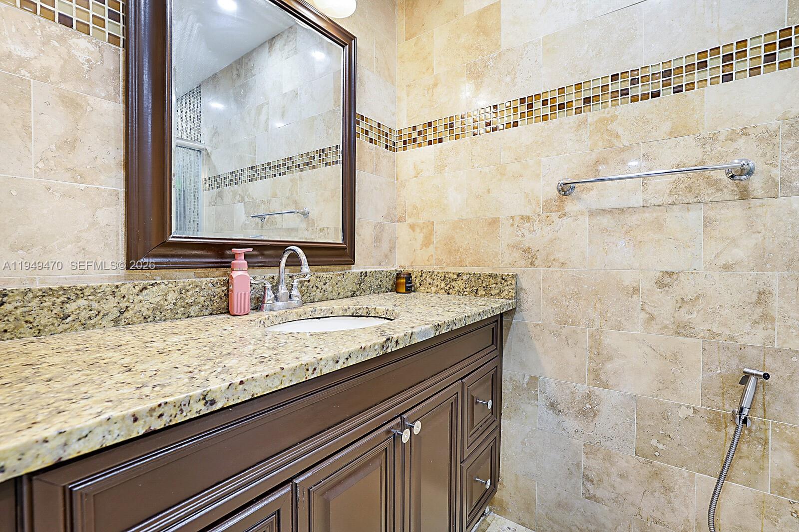 RAINBOW LAKES - Residential