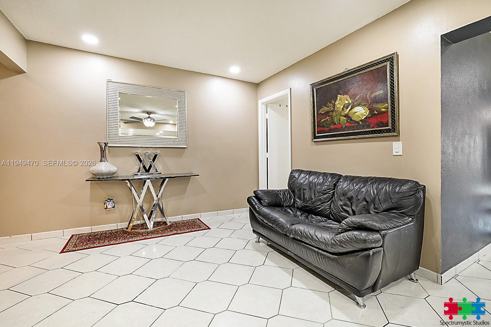 RAINBOW LAKES - Residential