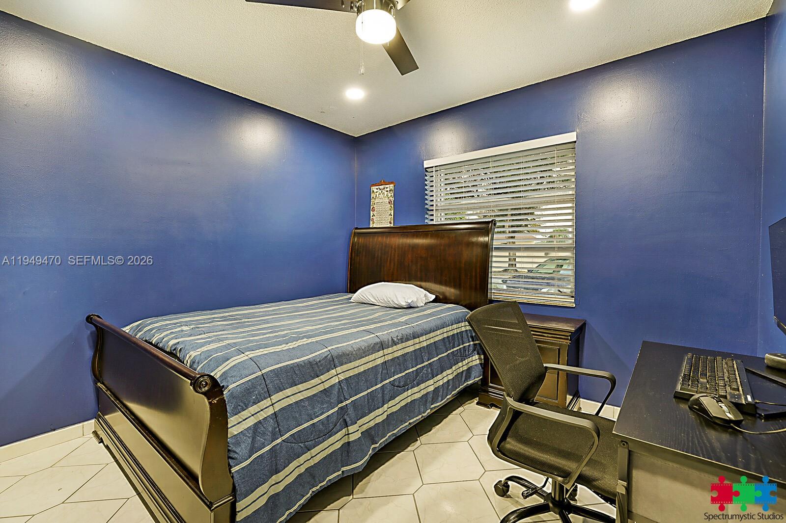 RAINBOW LAKES - Residential