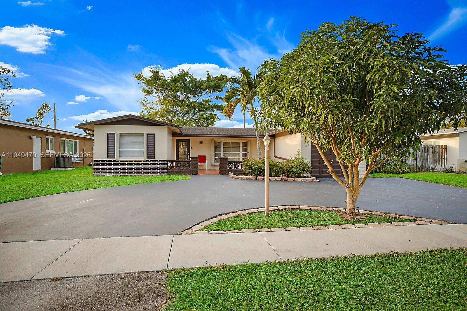 RAINBOW LAKES - Residential