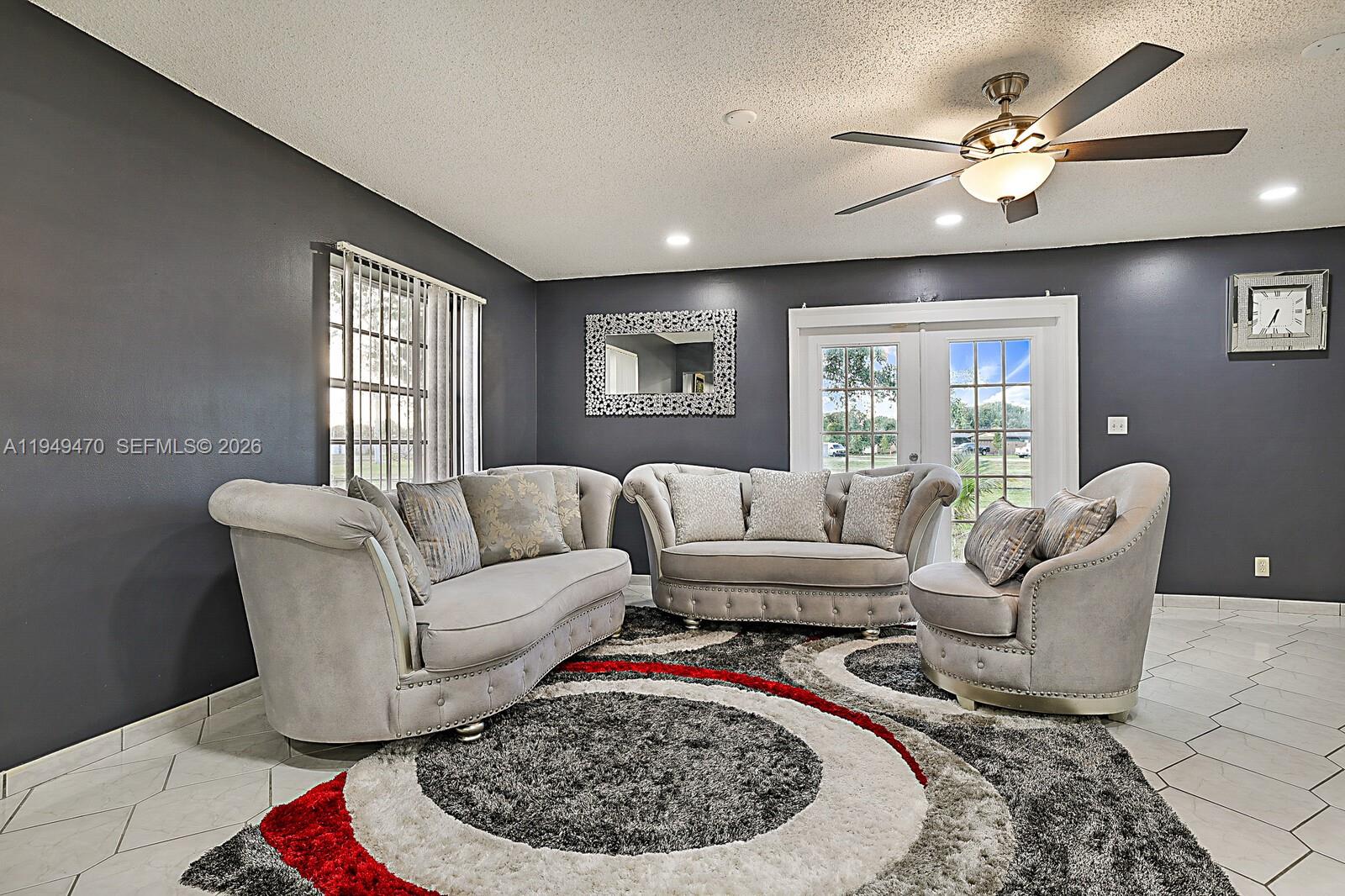 RAINBOW LAKES - Residential