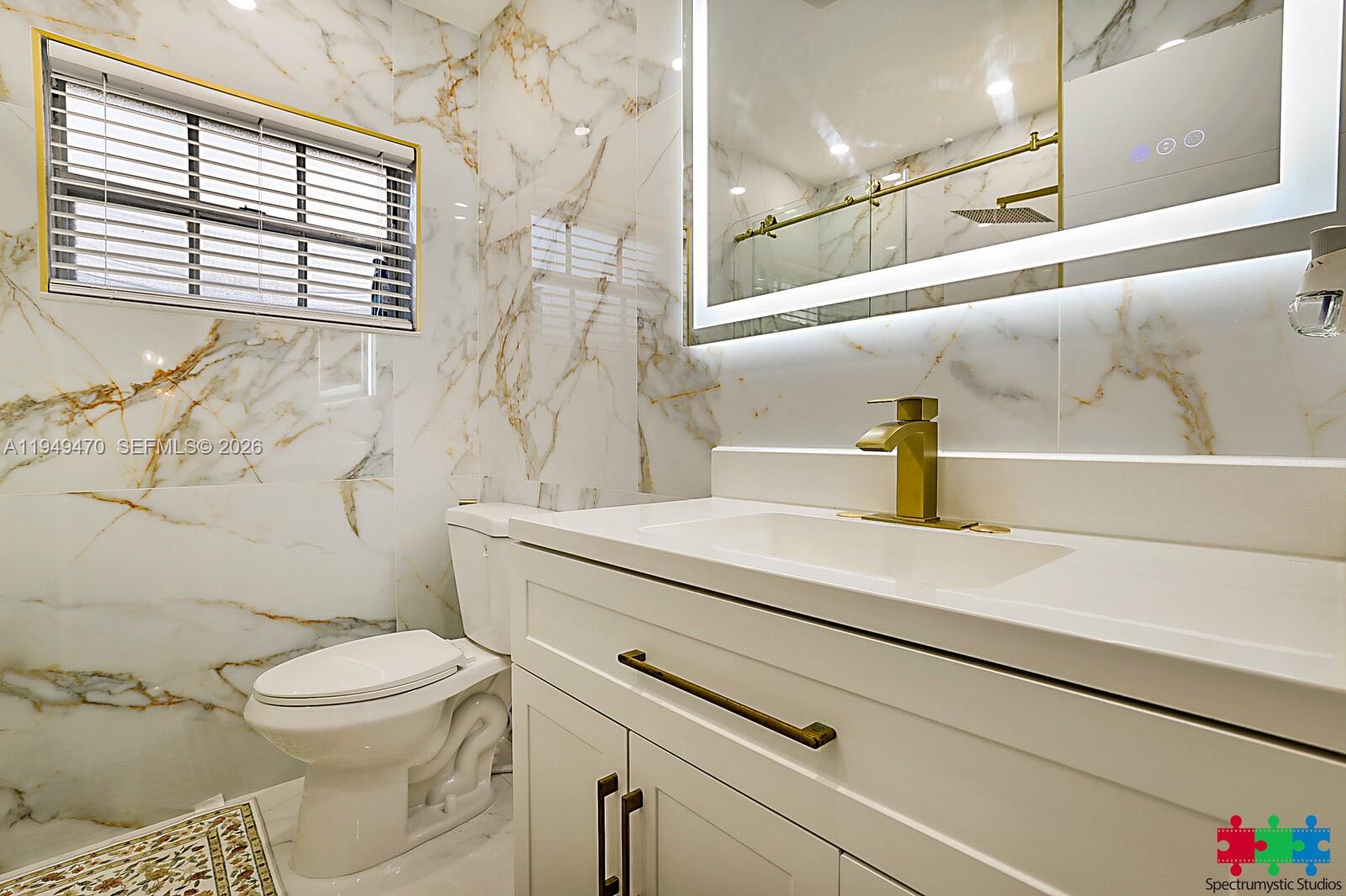 RAINBOW LAKES - Residential