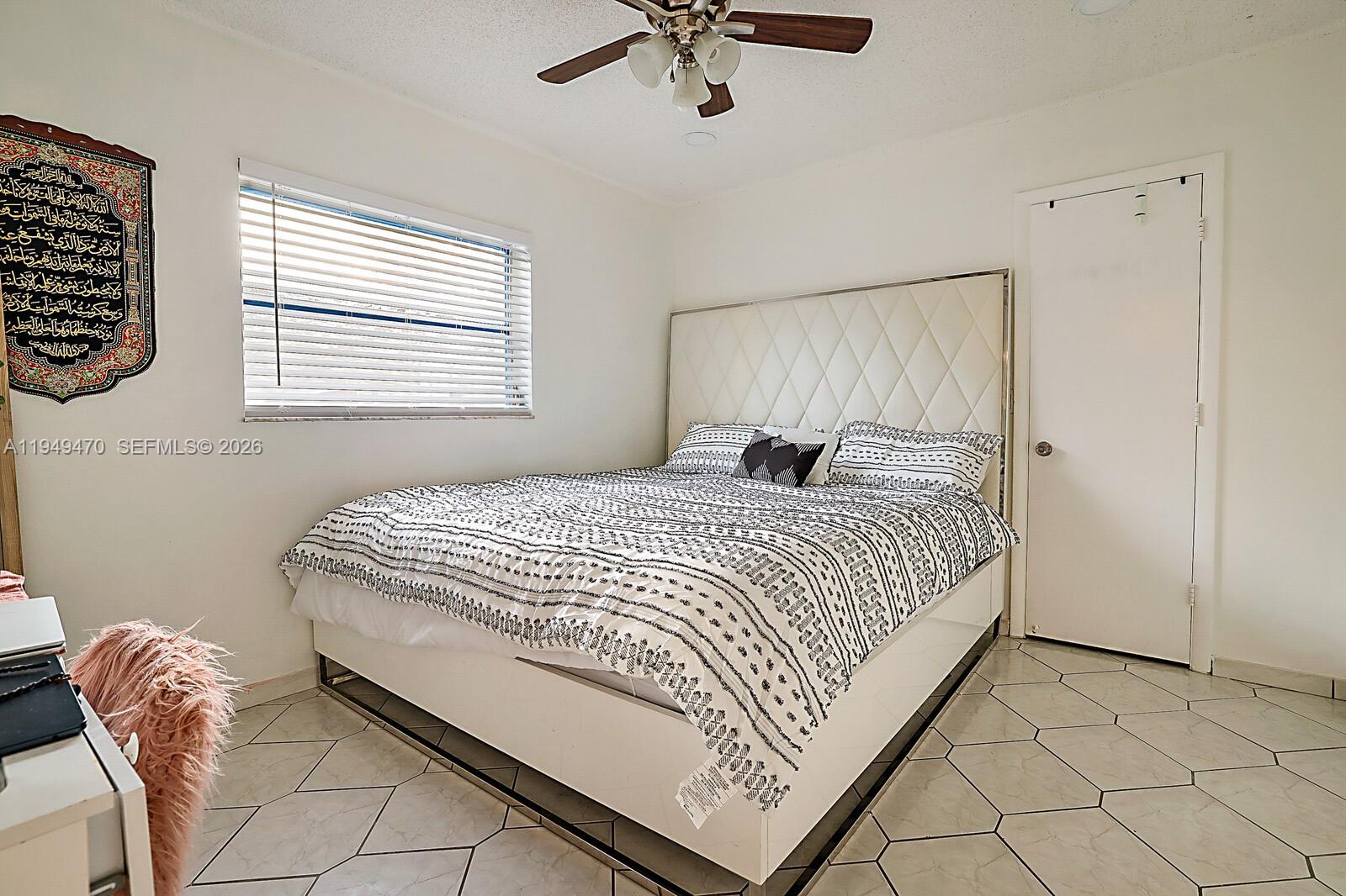 RAINBOW LAKES - Residential